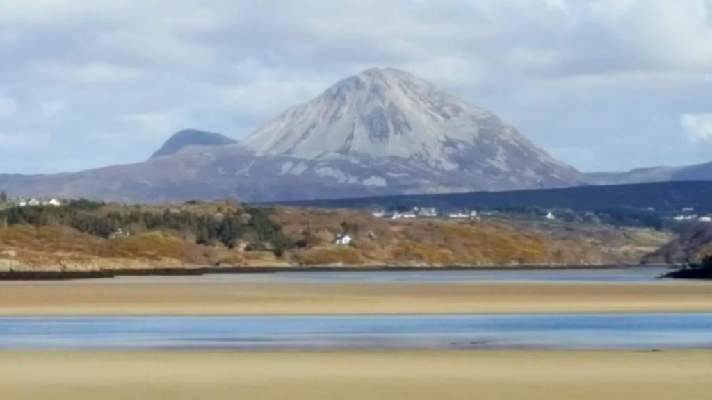 Отель Caisleain Oir Hotel Annagry